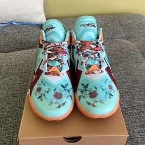 COPY - Lebron 18 low